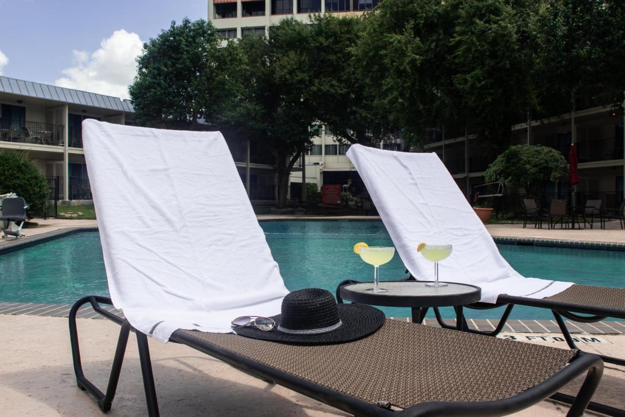 Wyndham Near Nrg Park/medical Center Hotel 4*